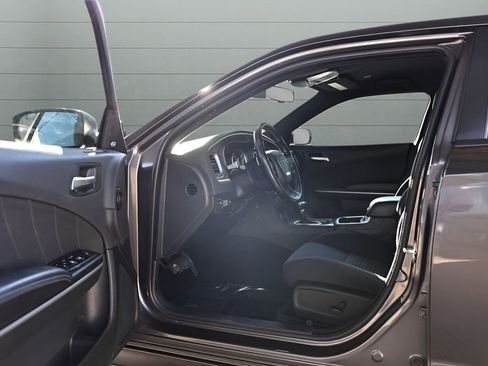 Used 2019 Dodge Charger R/T image 22