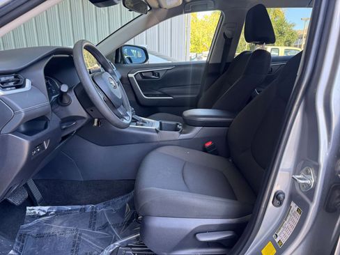 Used 2025 Toyota RAV4 LE image 66