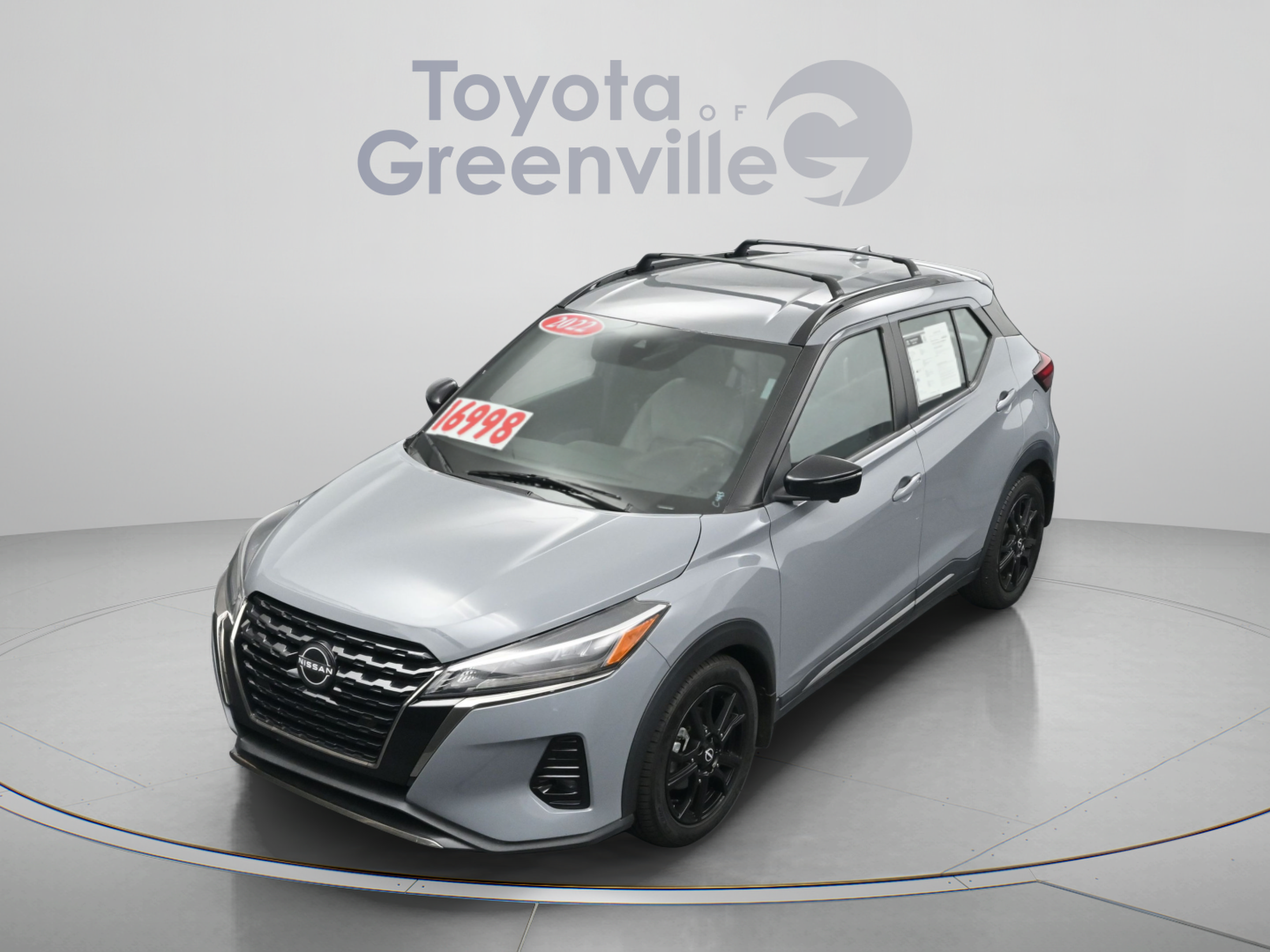 Used 2022 Nissan Kicks SR w/ Premium Package FWD image 25