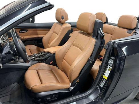 Used 2013 BMW 335i Convertible image 17