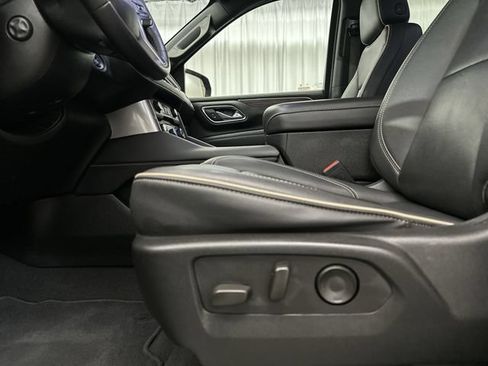 Used 2024 Chevrolet Tahoe Premier AWD/4WD image 17