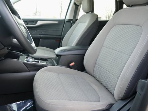 Used 2022 Ford Escape SE image 13