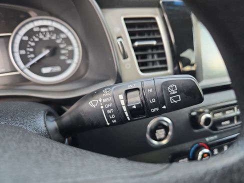 Used 2018 Kia Niro LX image 24