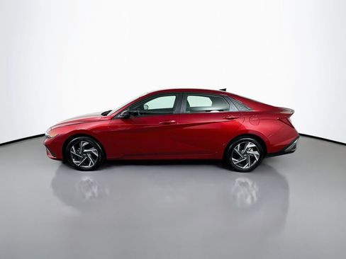 Used 2025 Hyundai Elantra Sport FWD image 5