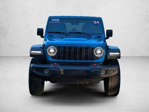 Used 2024 Jeep Wrangler Unlimited Rubicon w/ Technology Group image 5