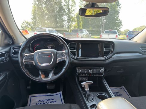 Used 2022 Dodge Durango SXT RWD image 9