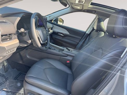 Used 2026 Toyota Grand Highlander Limited image 9