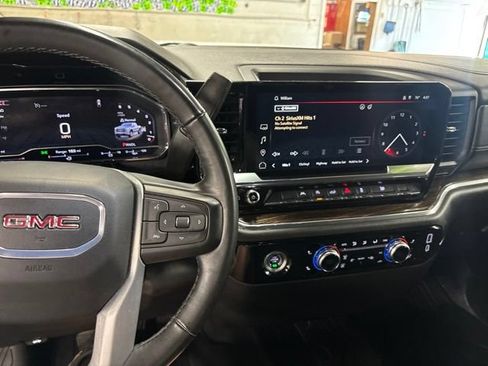 Used 2024 GMC Sierra 1500 Elevation AWD/4WD image 11