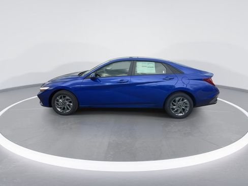 New 2026 Hyundai Elantra Blue image 5