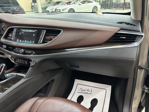 Used 2018 Buick Enclave Avenir w/ Avenir Technology Package FWD image 19