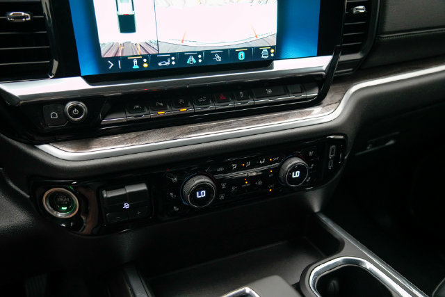 Used 2023 Chevrolet Silverado 1500 LTZ w/ LTZ Convenience Package II AWD/4WD image 29
