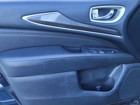 Used 2017 INFINITI QX60 Luxe image 16