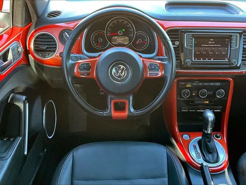 Used 2018 Volkswagen Beetle 2.0T SE image 5