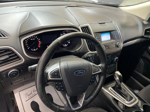 Used 2016 Ford Edge SEL FWD image 21