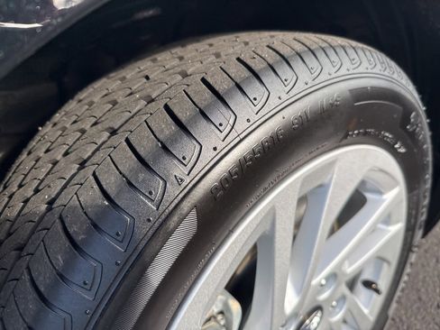 Certified 2024 Subaru Impreza 2.0i image 10