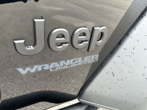 Certified 2022 Jeep Wrangler Unlimited Sport AWD/4WD image 14