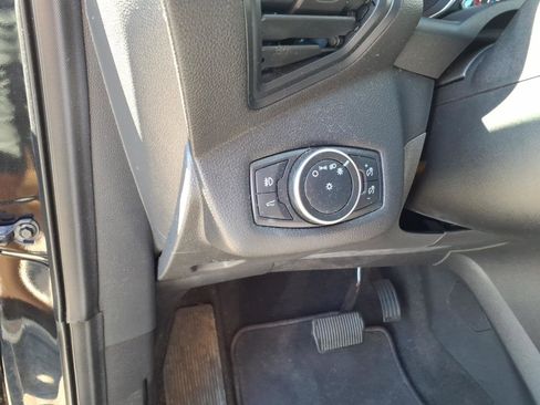 Used 2019 Ford Escape SE AWD/4WD image 12