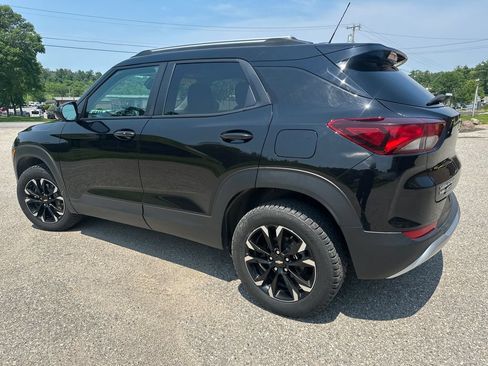 Used 2023 Chevrolet TrailBlazer LT AWD/4WD image 3