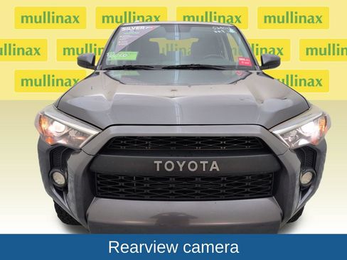 Used 2018 Toyota 4Runner SR5 AWD/4WD image 13