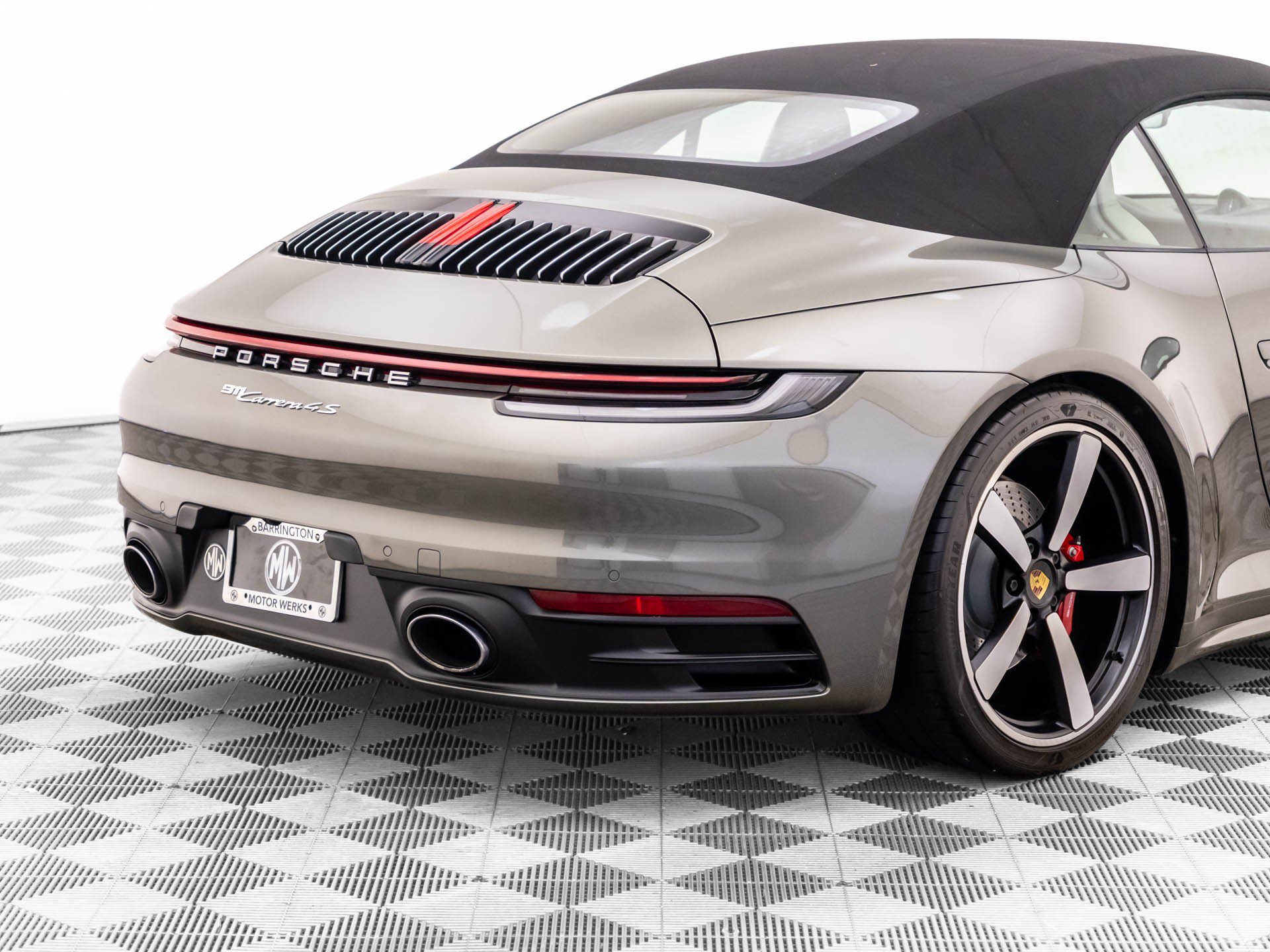 Certified 2020 Porsche 911 Carrera 4S AWD/4WD image 32