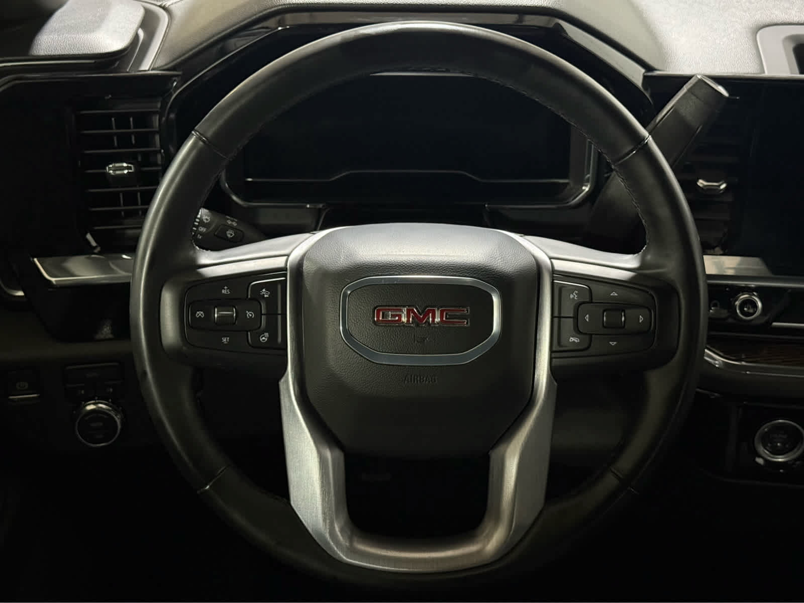 Used 2024 GMC Sierra 1500 SLE AWD/4WD image 18