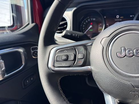 Used 2025 Jeep Wrangler Unlimited Sahara w/ Safety Group image 14