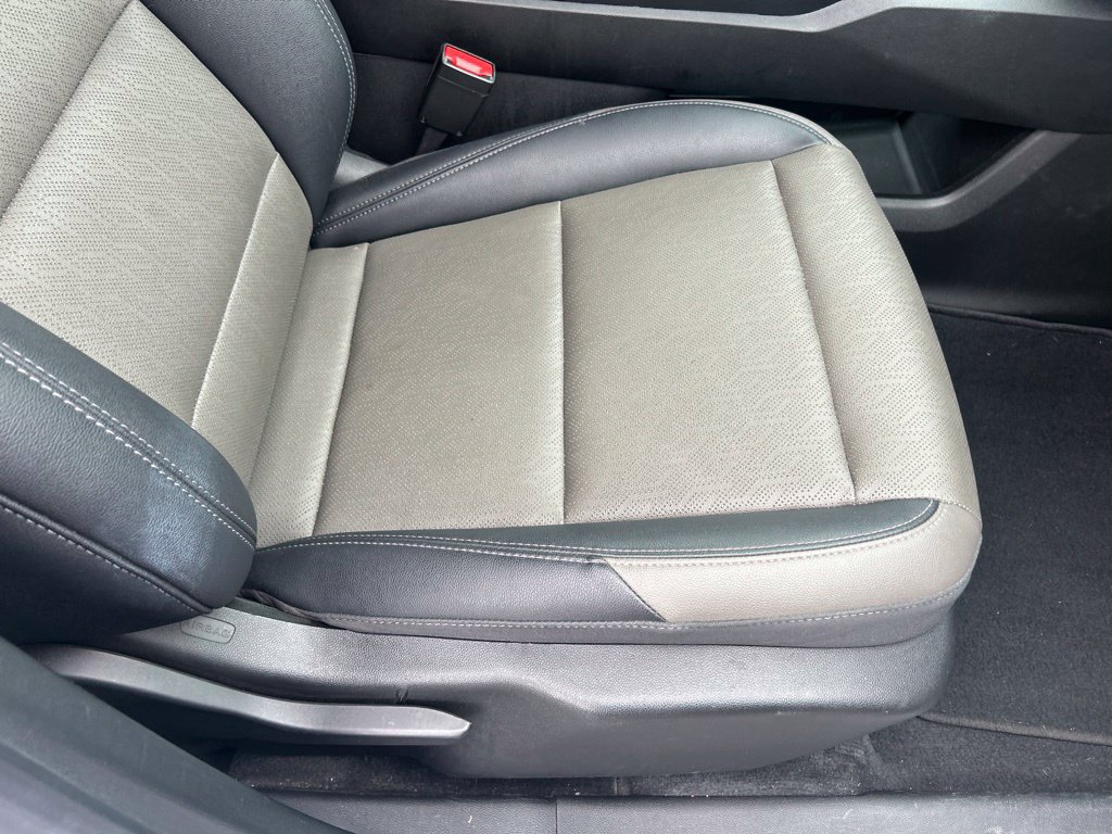 Used 2025 Chevrolet Equinox LT w/ Convenience Package II FWD image 36
