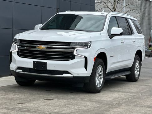 Used 2022 Chevrolet Tahoe LT w/ Luxury Package AWD/4WD image 7