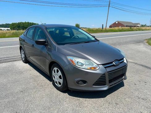 Used 2014 Ford Focus S FWD image 4