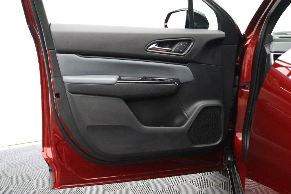 Used 2025 Honda Prologue Touring image 11