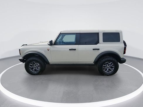 New 2025 Ford Bronco Badlands image 5