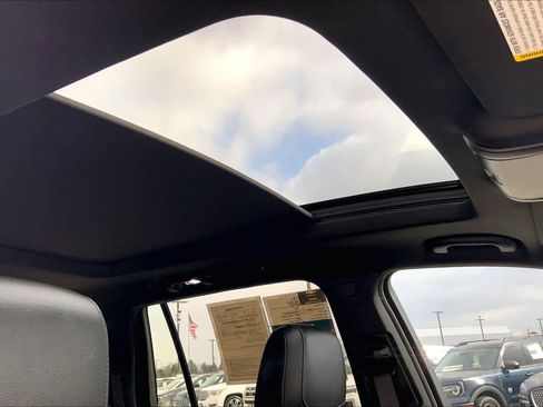 Used 2023 Cadillac XT6 Luxury image 14