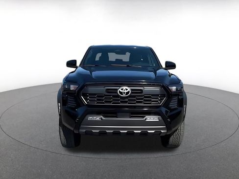 Used 2025 Toyota Tacoma TRD Off-Road AWD/4WD image 4