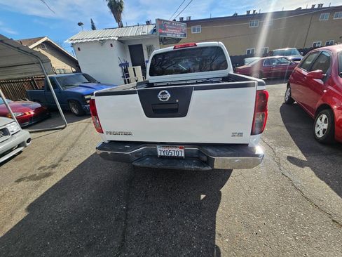Used 2005 Nissan Frontier SE image 5