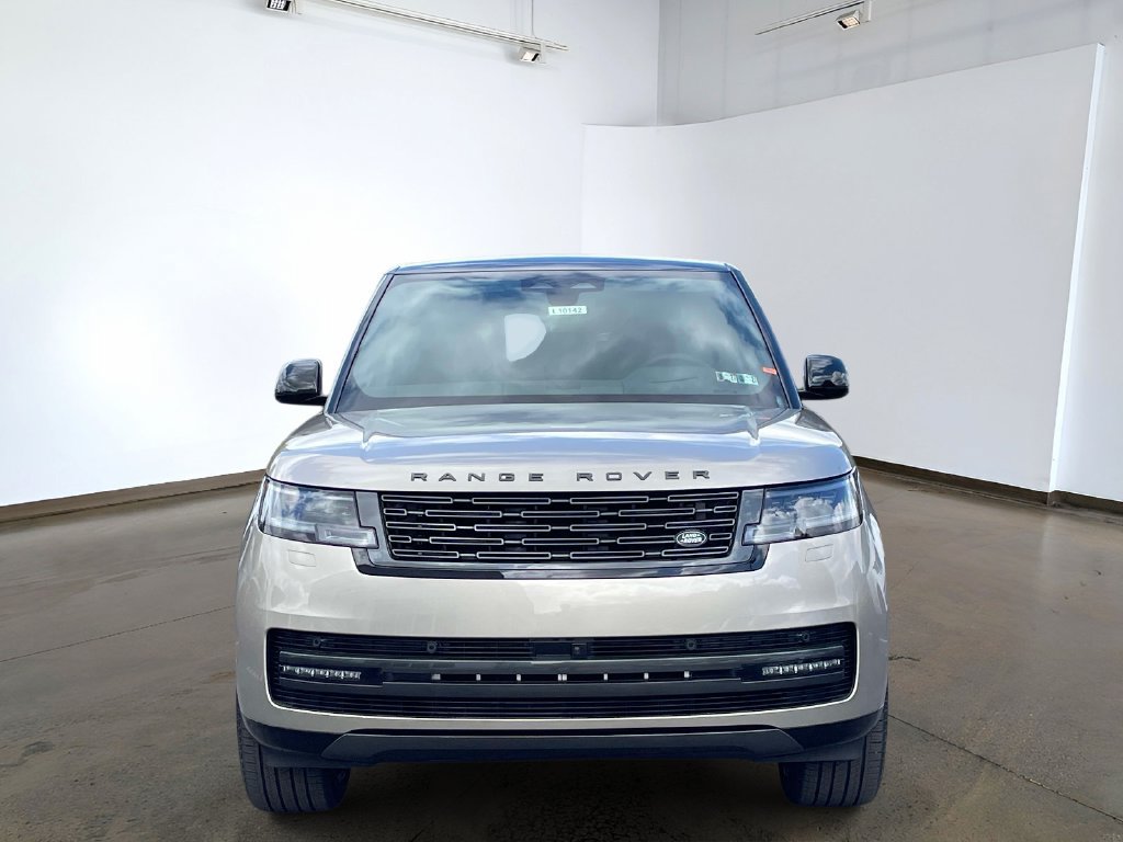 New 2026 Land Rover Range Rover Long Wheelbase SE AWD/4WD image 2