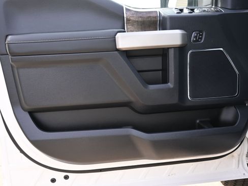 Used 2022 Ford F350 Lariat w/ Lariat Ultimate Package image 25