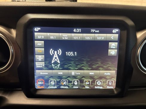 Used 2021 Jeep Wrangler Unlimited Sahara AWD/4WD image 6