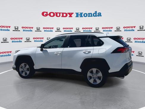 Used 2025 Toyota RAV4 XLE FWD image 6
