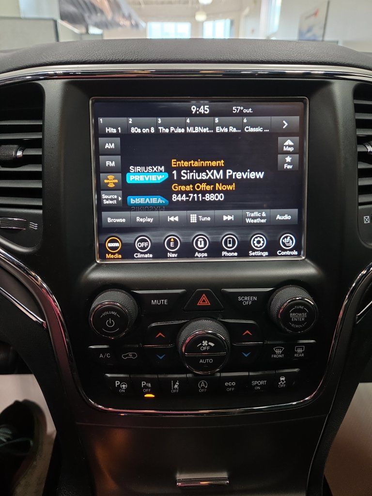 Used 2018 Jeep Grand Cherokee Limited w/ Luxury Group II AWD/4WD image 39