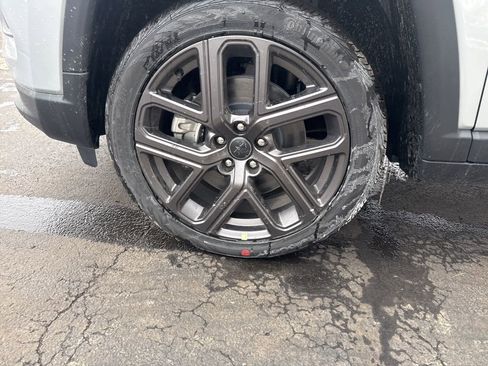 New 2026 Jeep Compass Latitude image 46