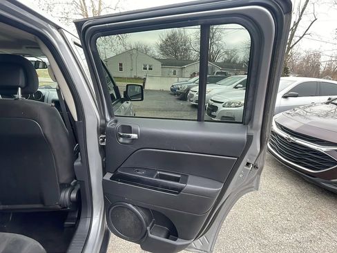 Used 2016 Jeep Patriot Sport w/ Power Value Group image 23