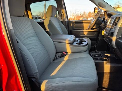 Used 2015 RAM 2500 Tradesman w/ Chrome Appearance Group image 15