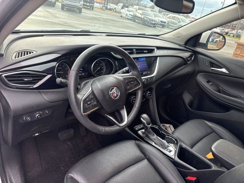 Used 2022 Buick Encore GX Essence w/ Experience Buick Package image 4