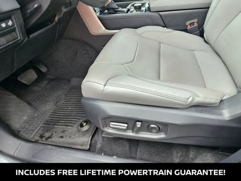Used 2026 Toyota Tundra Limited AWD/4WD image 19