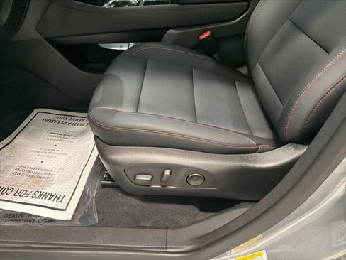 Used 2025 Chevrolet Traverse Z71 image 15