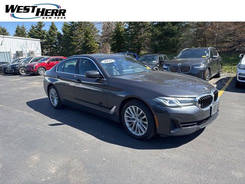 Used 2022 BMW 530i xDrive w/ Premium Package image 1
