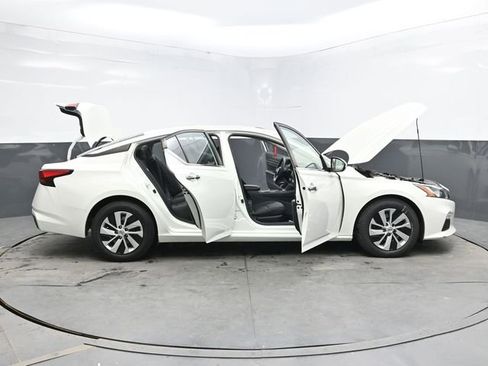 Used 2021 Nissan Altima 2.5 S FWD image 39