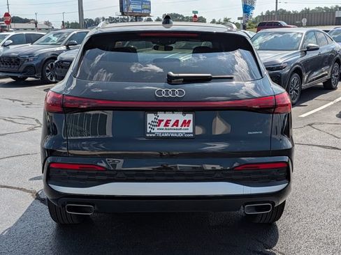 Certified 2025 Audi Q5 Premium AWD/4WD image 6