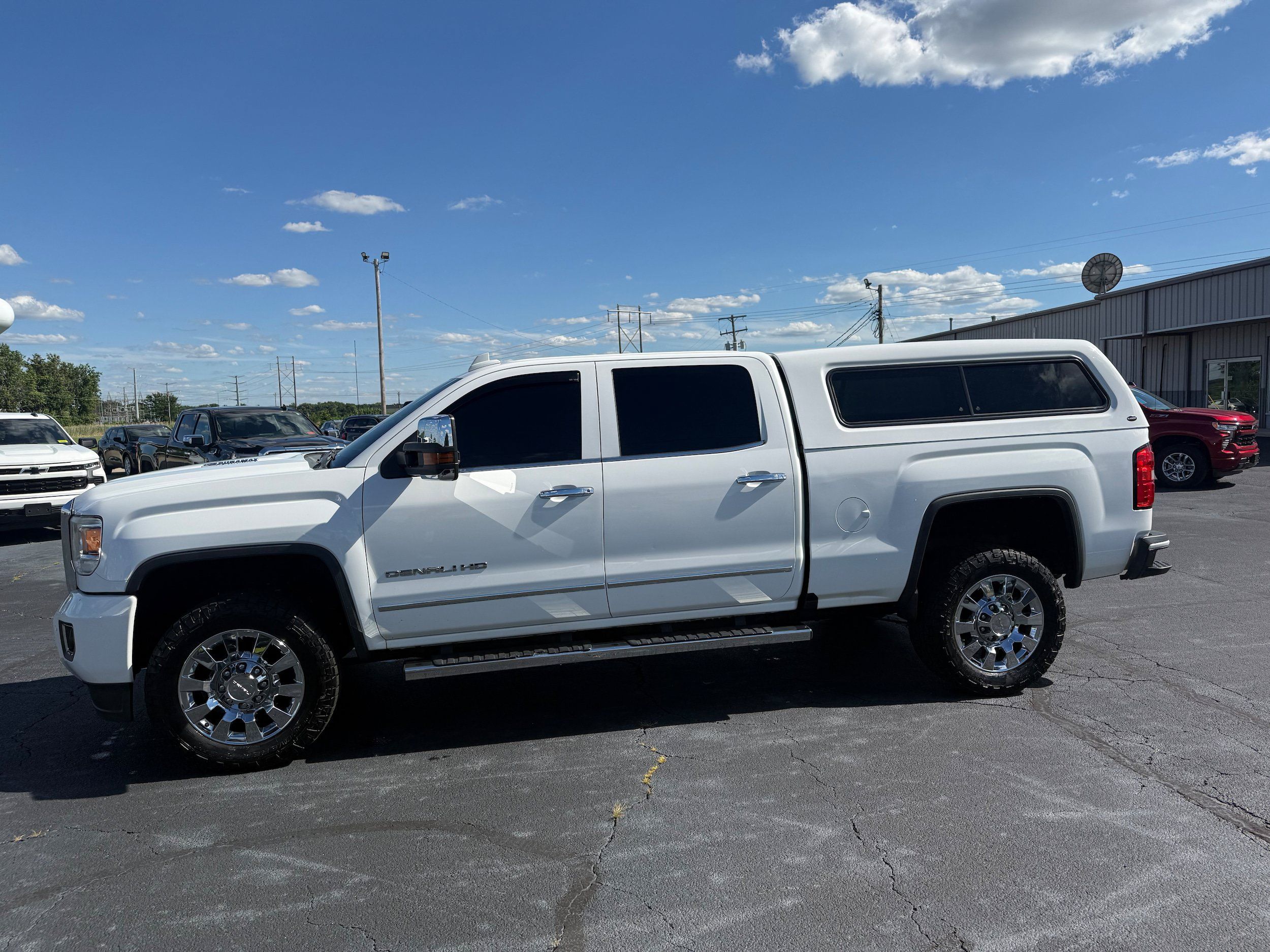 Used 2016 GMC Sierra 2500 Denali w/ Duramax Plus Package AWD/4WD image 3