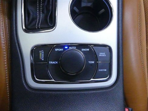 Used 2018 Jeep Grand Cherokee Trackhawk AWD/4WD image 17